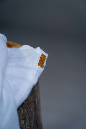 Discovery the true comfort of the natural linen fabric. The shirt are perfect for everyday use looking representable but comfortable. The Nordic Storm linen shirt are made of high quality linen and are developed in Norway, representing Scandinavian design in a classic design. 